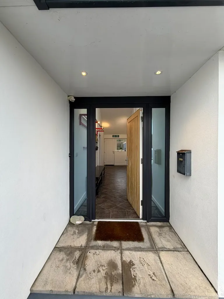Entrance to 10 Tinners Way