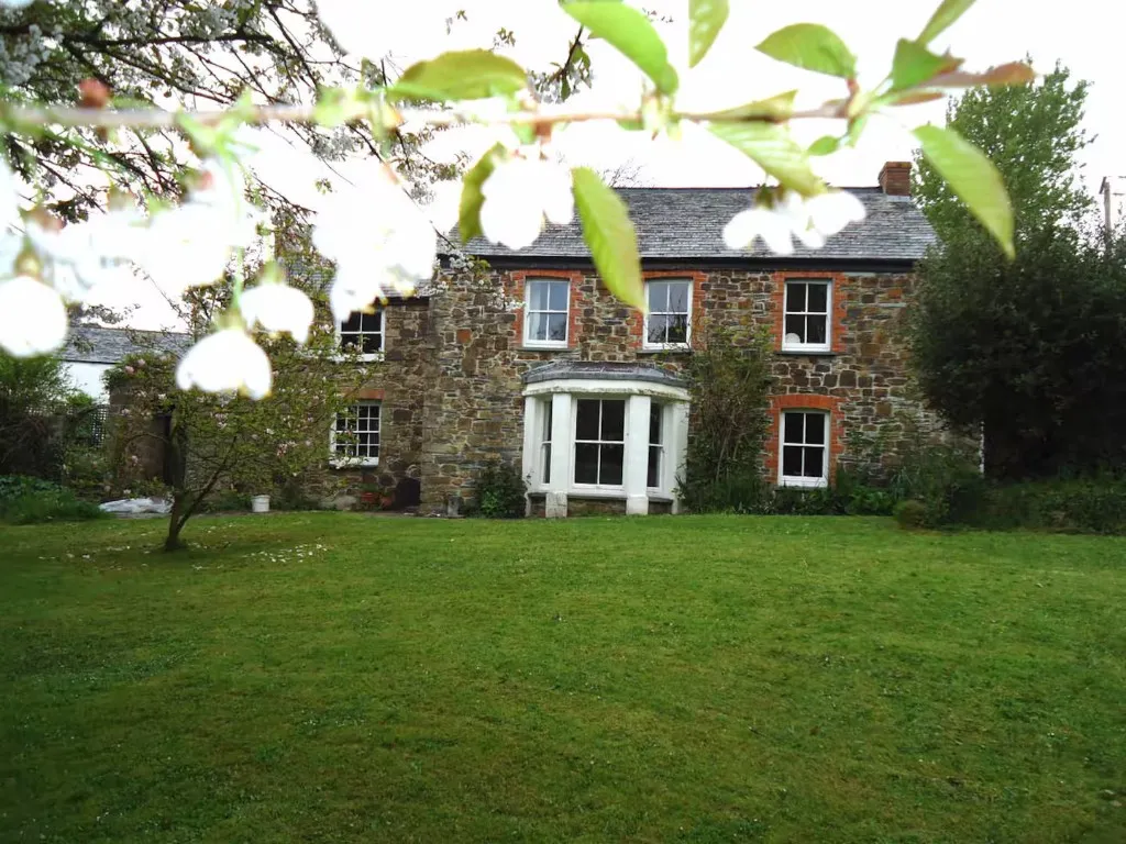 Lands Farmhouse stone house and private garden, Chapel Amble