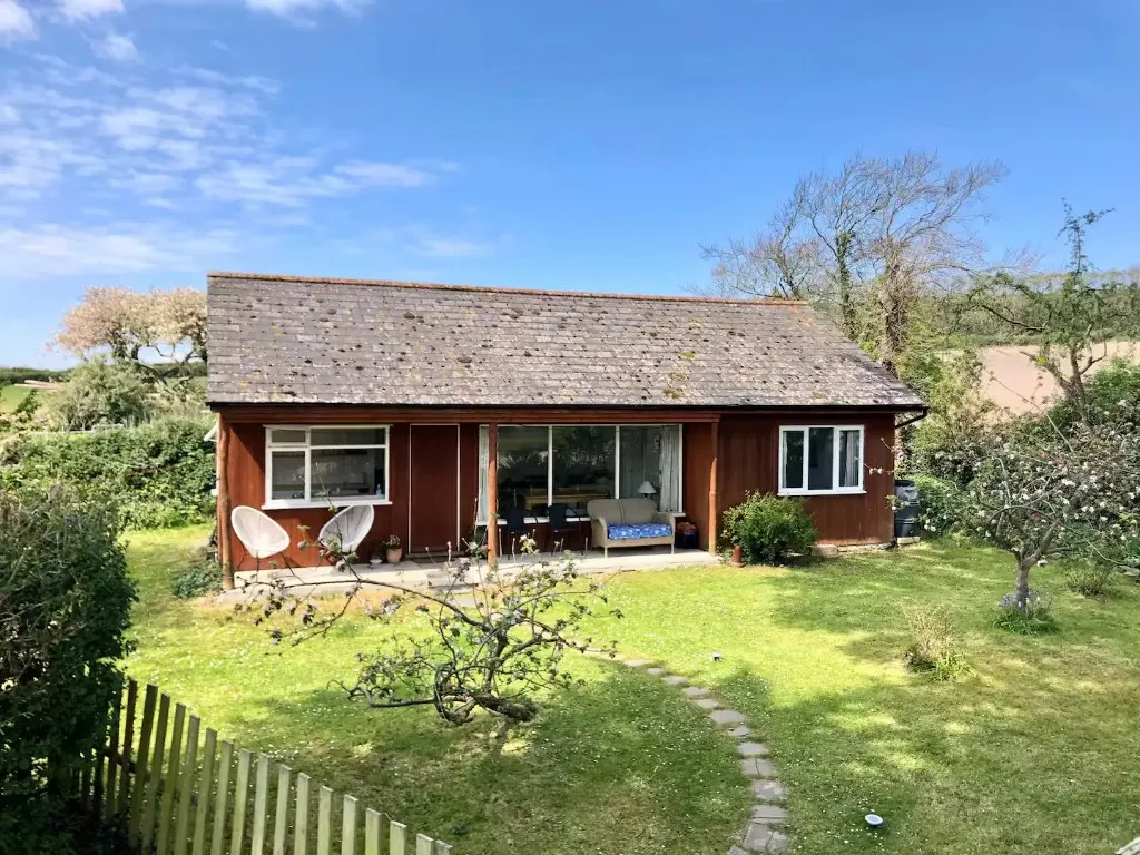 Cedar Chalet lodge set in a country garden, Chapel Amble